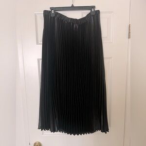 NWT Anne Klein Black Satin Knife Pleated skirt XL